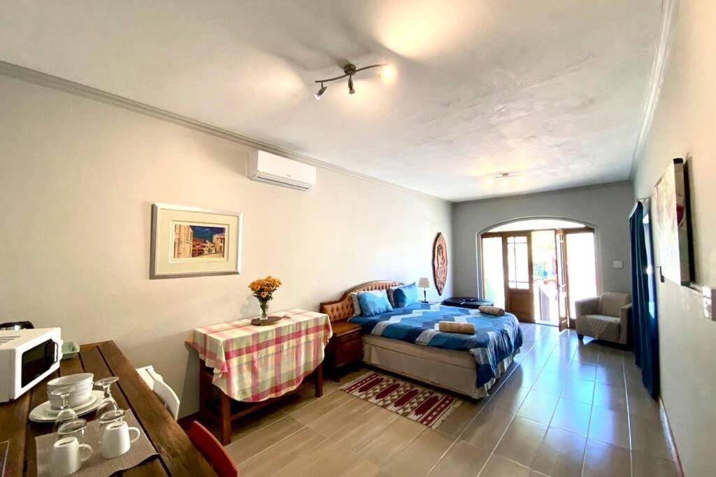 Le Grec Wine Tram Apartment Franschhoek Extérieur photo